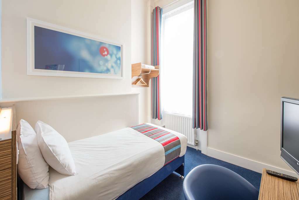 Travelodge London Covent Garden الغرفة الصورة